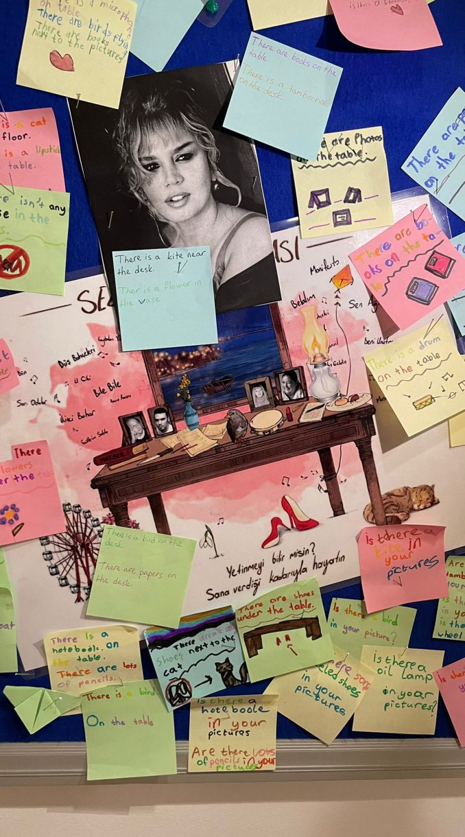 WHAT'S ON SOME FAMOUS TURKISH PEOPLE'S DESKS