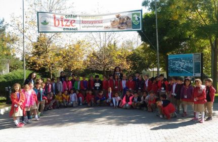 ÖĞRENCİLERİMİZ SAHİPSİZ HAYVANLAR DOĞAL YAŞAM VE TEDAVİ MERKEZİNDEYDİ