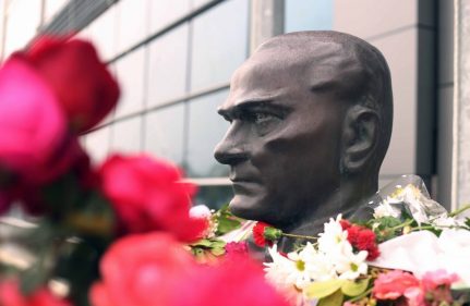 ATAMIZI ŞÜKRANLA, GURURLA VE ÖZLEMLE ANDIK