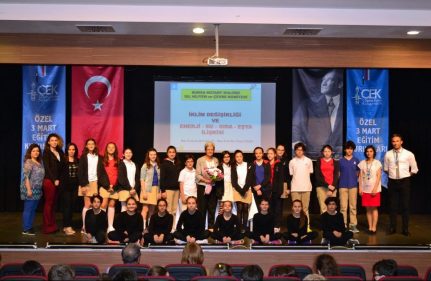 PROF.DR. ULVİYE ÖZER ÖĞRENCİLERİMİZE "İKLİM DEĞİŞİKLİĞİ" TEMALI BİR SUNU GERÇEKLEŞTİRDİ