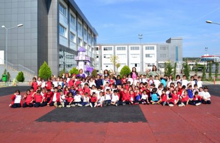 3 MART'LI ÖĞRENCİLER SOKAK OYUNLARI ETKİNLİĞİYLE COŞTU!