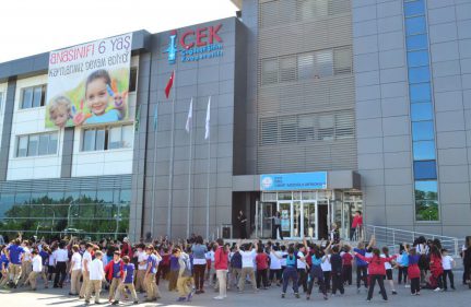 Özel 3 Mart İlköğretim Okulu öğrencileri  Sokak Oyunları Etkinliğiyle Coştu!