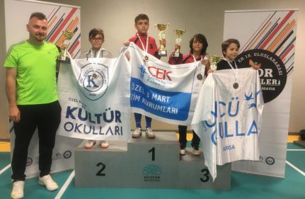 ESKRİMDE 3 MART KALİTESİNİ YİNE GÖSTERDİ