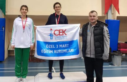 ESKRİMDE 3 MART YİNE ÖNDE