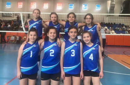 VOLEYBOL YARIŞMASINDA 4.LÜK KUPASI