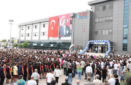 OKULUMUZDA İLK GÜN HEYECANI
