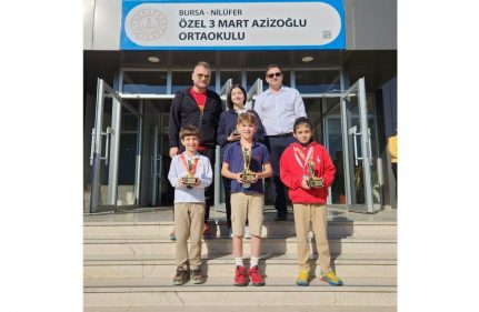 ESKRİM NİLÜFER SPOR ŞENLİĞİNDEN YİNE KUPALARLA DÖNDÜK