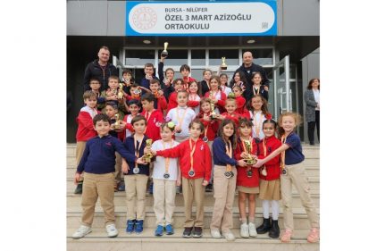 MİNİKLER KORT TENİSİNDE UMUT VAAD EDİYOR!