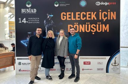 3 MARTLI ÖĞRETMENLER "GELECEK İÇİN DÖNÜŞÜM" SEMPOZYUMUNDA