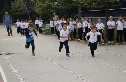 GELENEKSEL ATATÜRK KOŞUSU BÜYÜK COŞKUYLA TAMAMLANDI