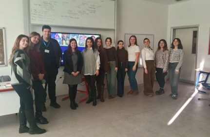 İNGİLİZCE ÖĞRETMENLERİNE HİK&Acirc;YE TEMELLİ ÖĞRETİM EĞİTİMİ