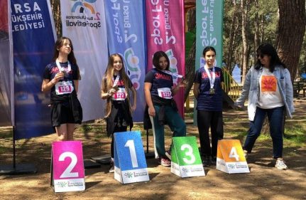 ORTAOKUL ÖĞRENCİLERİNDEN SPOR FESTİVALİ'NDE BÜYÜK BAŞARI