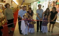 Çağdaş Eğitim Kooperatifi?nin minik ressamların Yıl Sonu Sergisi Zafer Plaza?da açıldı