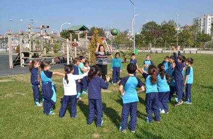 1.SINIF ÖĞRENCİLERİMİZ OKULA VE ÇEVREYE UYUM ETKİNLİKLERİ