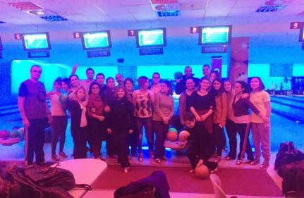 ÖĞRETMENLER BOWLING TURNUVASINDA STRES ATTI.