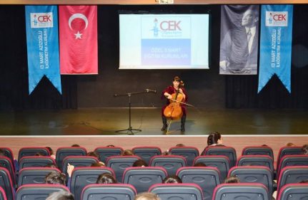 VİYOLONSEL SANATÇISI GÜLGÜN SARISÖZEN KONUĞUMUZDU