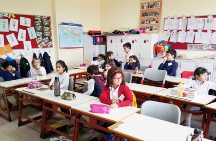 "MÜMKÜN OLSAYDI HER KARIŞ TOPRAĞA BUĞDAY EKER GİBİ KİTAP EKERDİM."